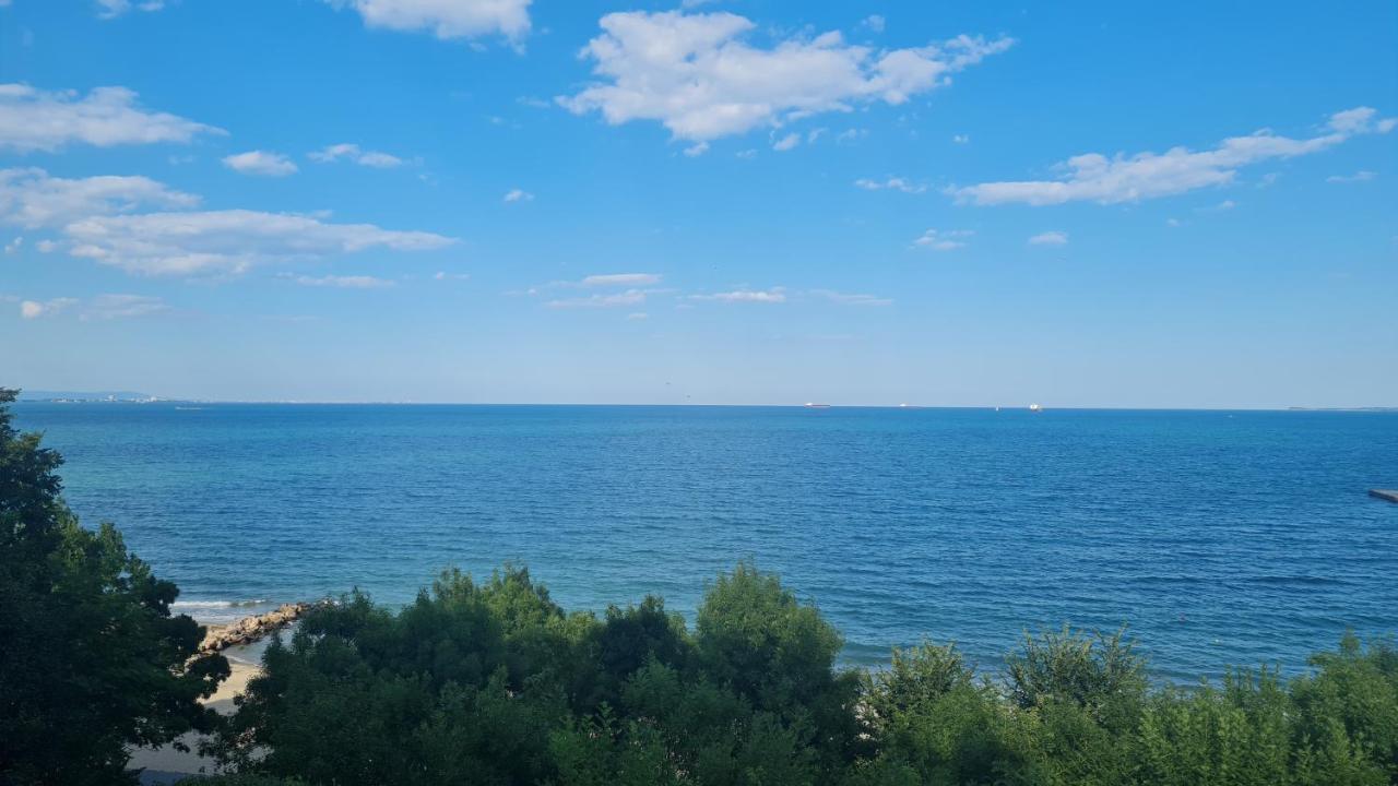 Apartment Lazur By The Sea Равда Экстерьер фото